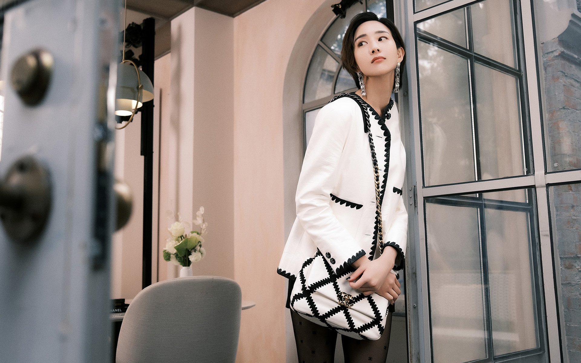 九游娱乐官网 (JIUYOU)-墨西哥骑手卡洛斯·汉克在巴黎奥运会上首次亮相即夺得障碍赛银牌，表现出色。