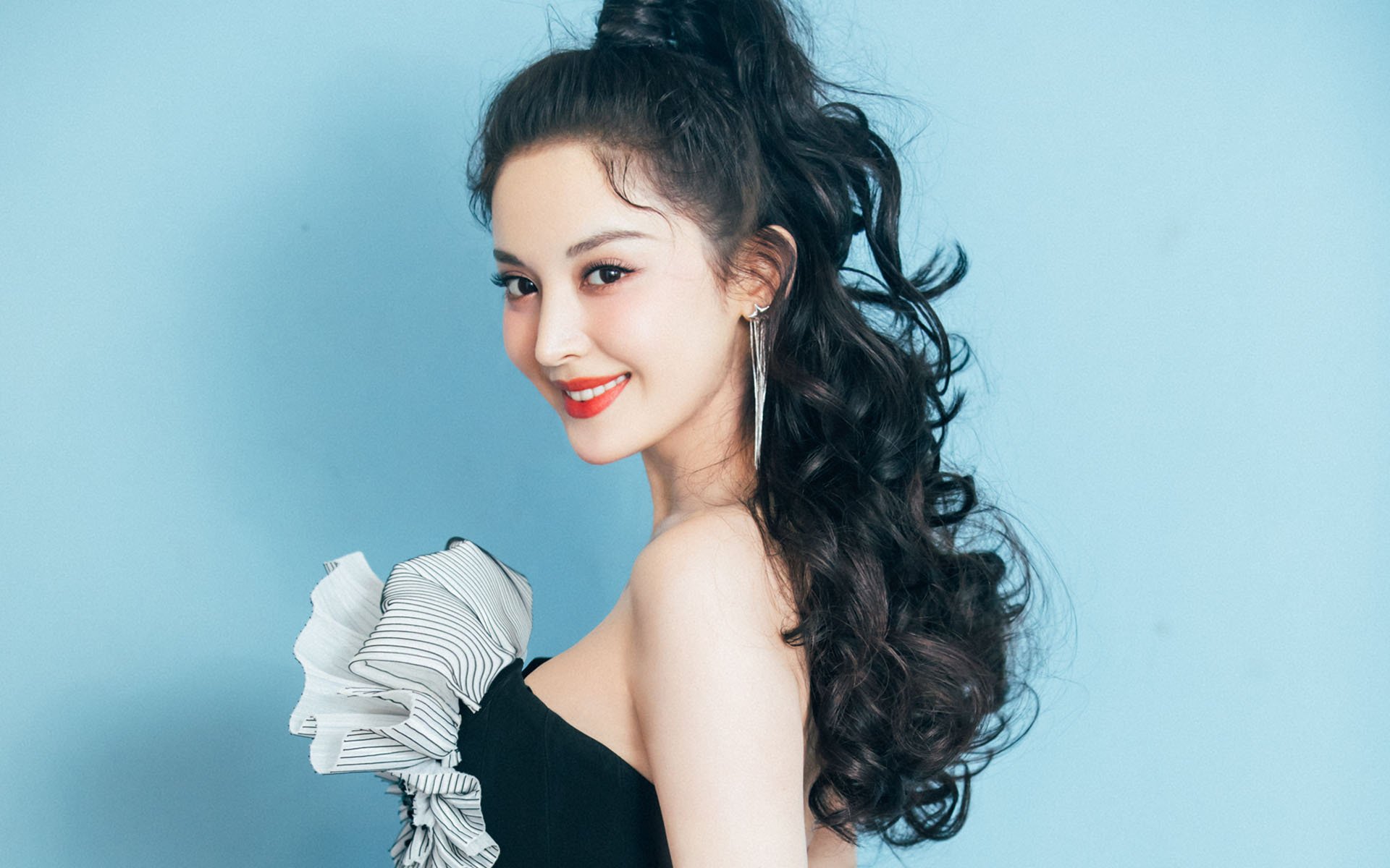 篮球职业联赛竞争激烈吸引关注度提升,篮球职业联赛是什么意思