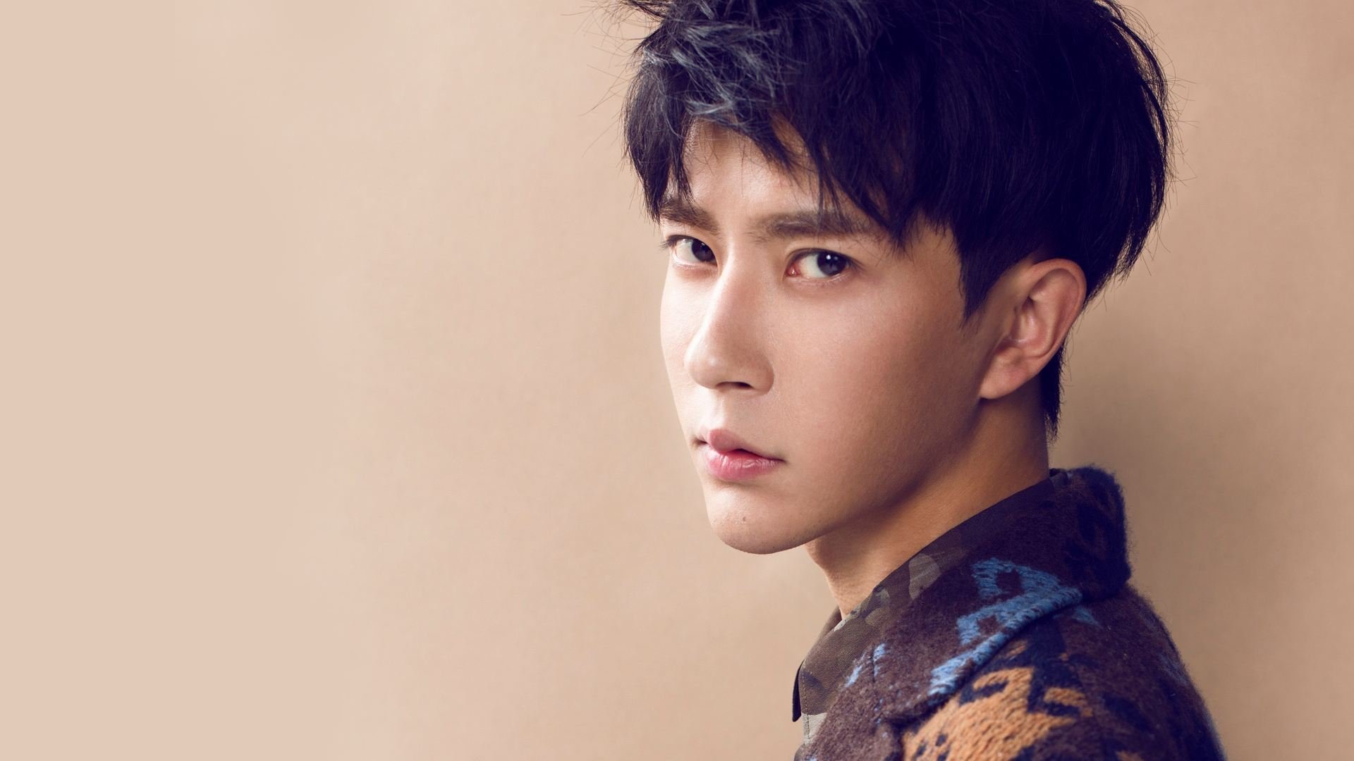 “村BA”篮球赛事与NBA球员吉米·巴特勒联动,吸引大量观众关注